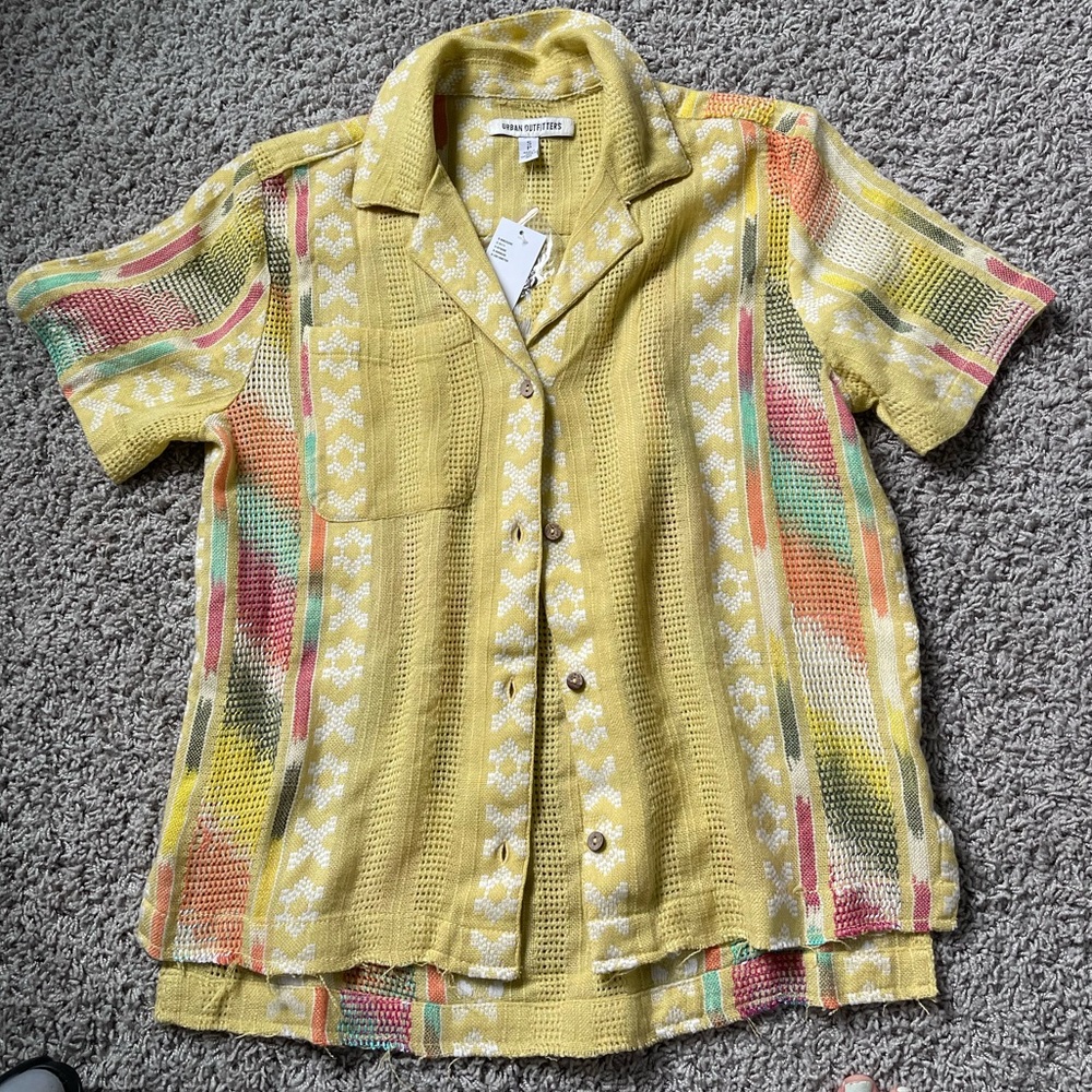 UO Orlando Textured Souvenir Button-Down Top